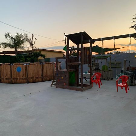 Casa Enric , Con Zona Infantil, Piscina Y Parking Privado Pensionat Deltebre Eksteriør billede
