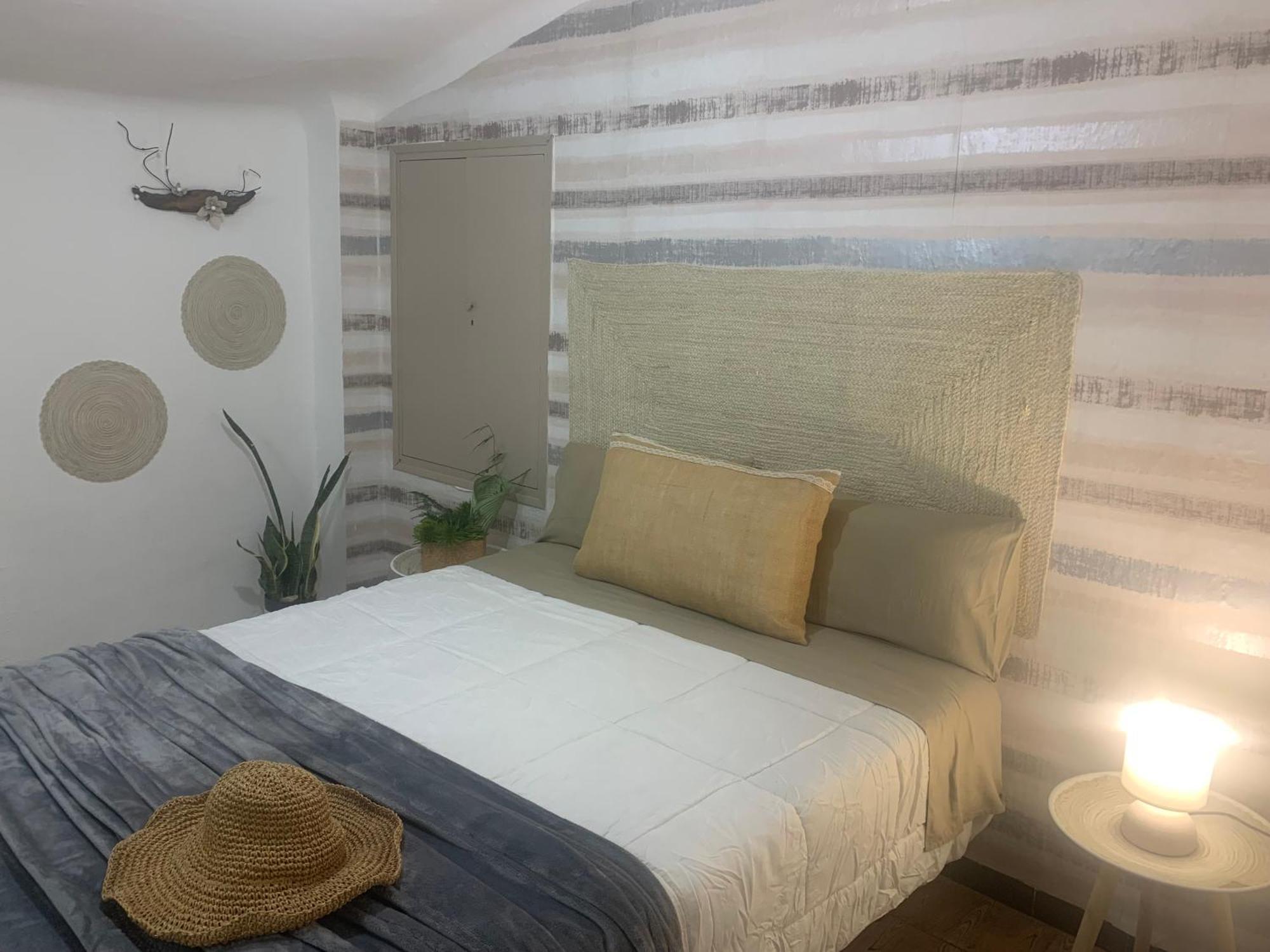 Casa Enric , Con Zona Infantil, Piscina Y Parking Privado Pensionat Deltebre Eksteriør billede