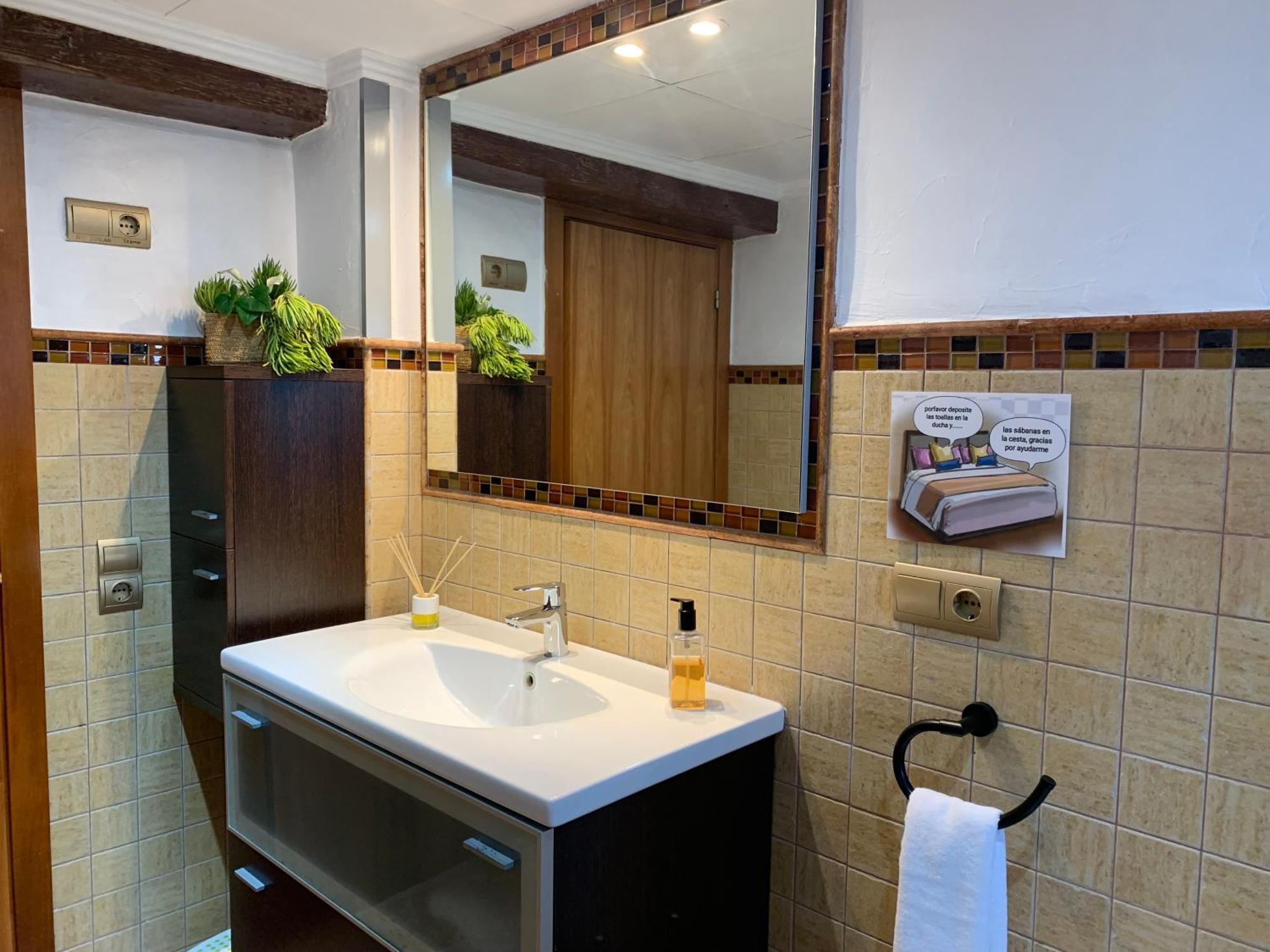 Casa Enric , Con Zona Infantil, Piscina Y Parking Privado Pensionat Deltebre Eksteriør billede